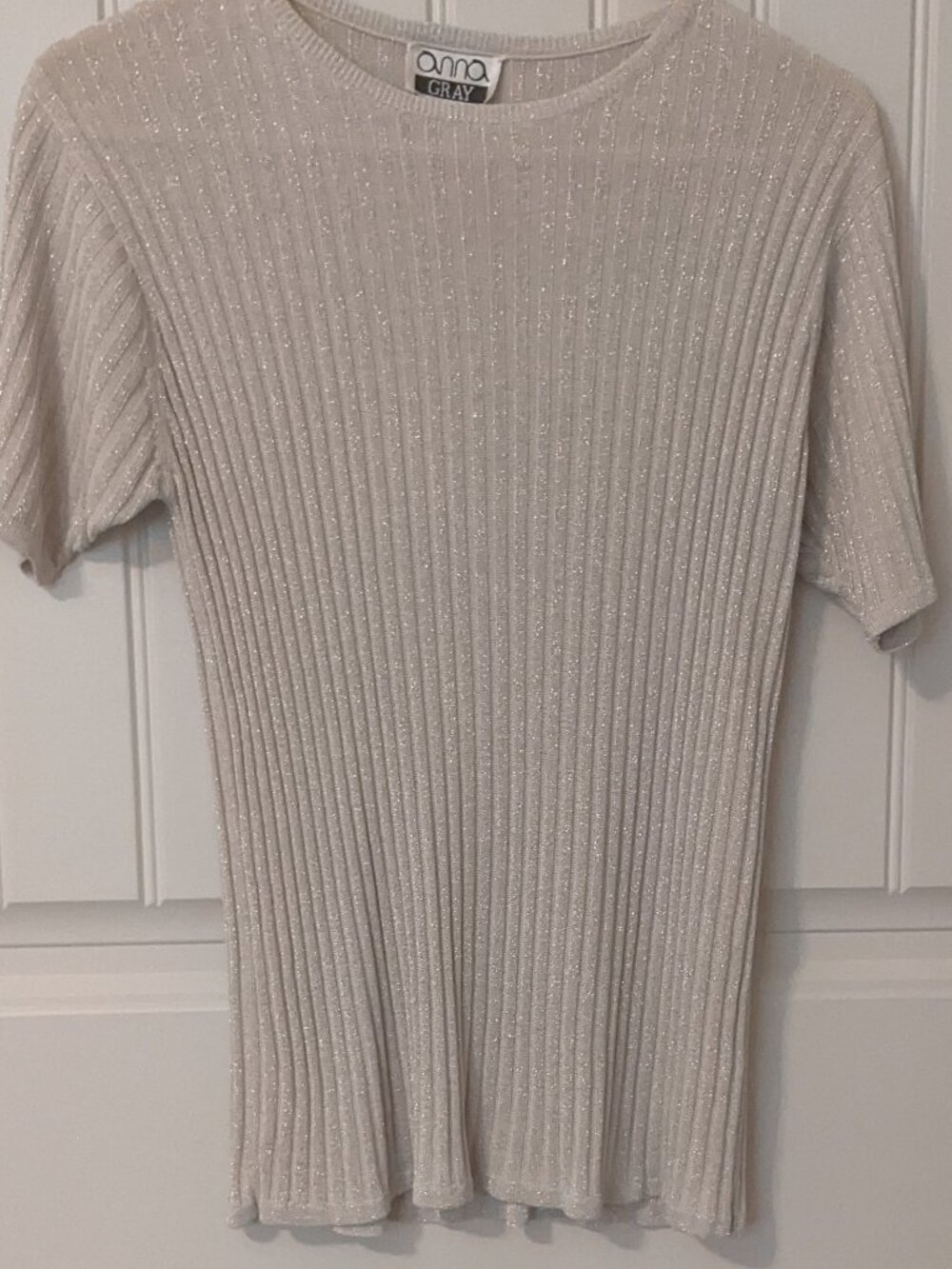 Anna Gray Womens M Gold Sparkle SS Silk Ribbed Sweater Minimalist Glam Old Money